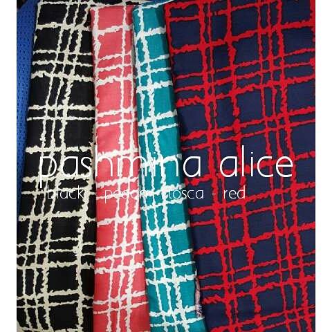 Pashmina-Monochrome-Kotak