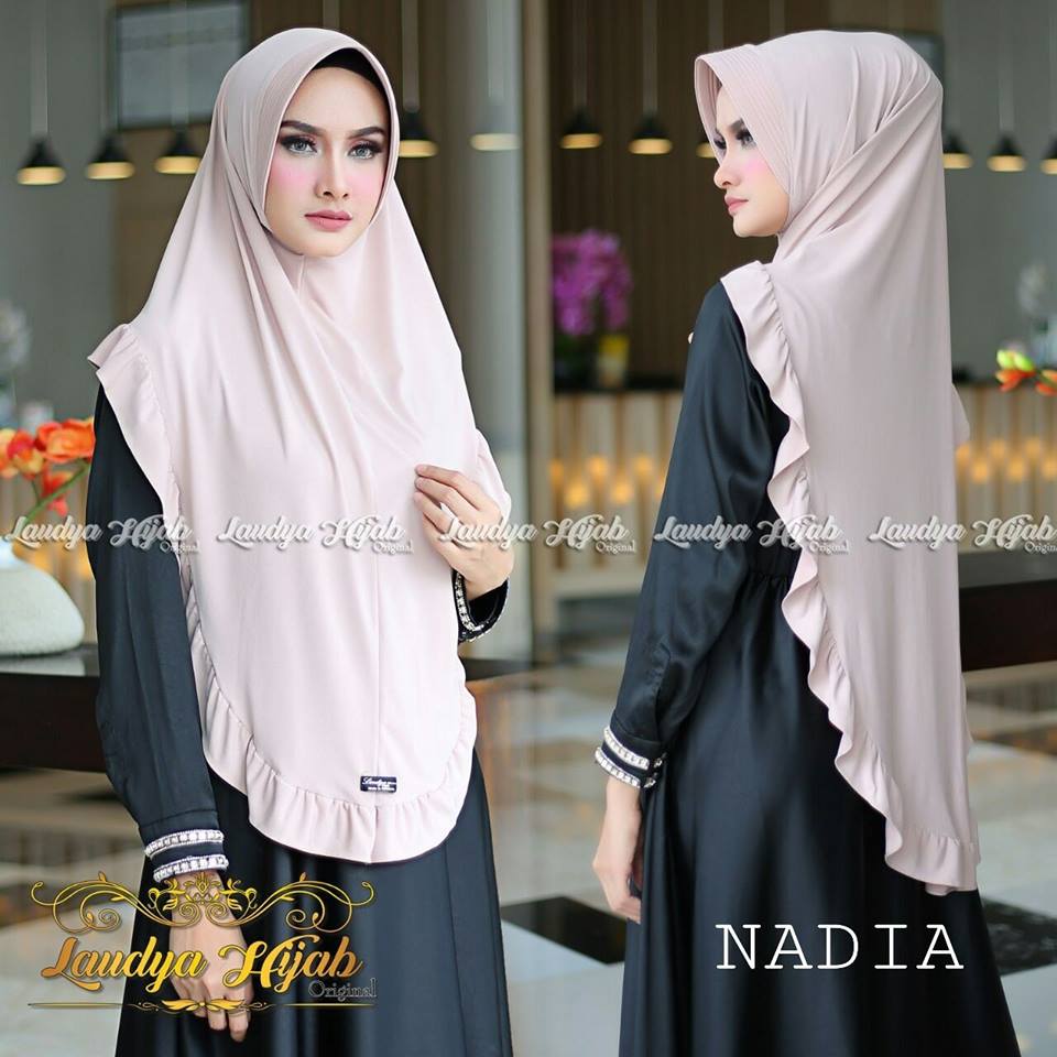 Nadia Khimar Jersey Super Pet Antem by Laudya Hijab